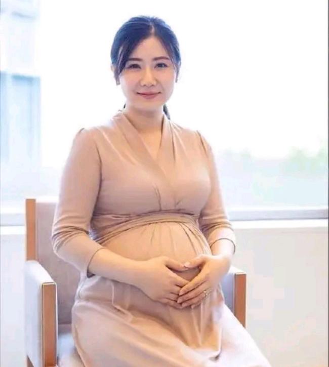 江宏杰福原爱女儿女儿近照 温馨圣诞激发烧议
