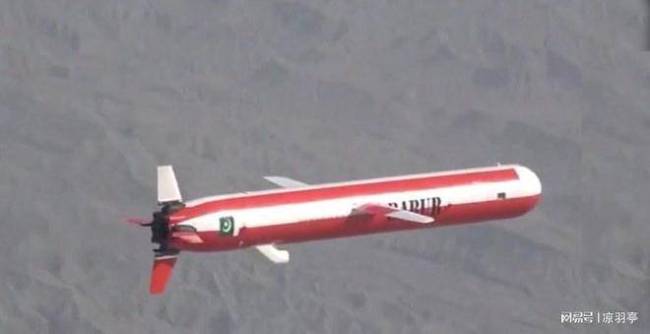 巴基斯坦麒麟级潜艇武汉下水 刷新外贸潜艇交付速度纪录