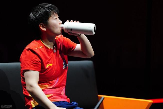 2025中国十佳运动员海报 体坛荣耀揭晓