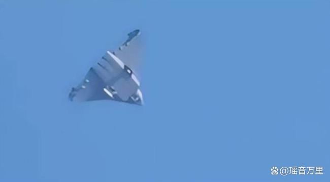 歼36双机试飞意味着什么 中国六代机领先全球