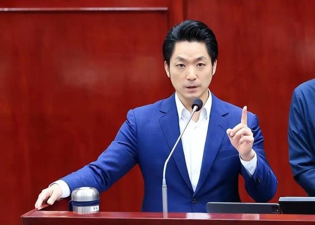 蒋万安率团赴上海参加“双城论坛” 行程因案件缩减