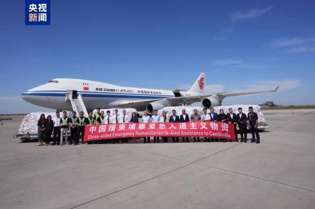 首批中国援柬埔寨物资运抵金边