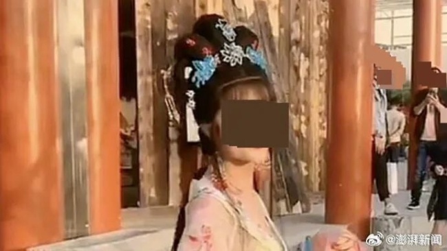 罗大美在遇害902天后终于入土为安 家属盼正义得以伸张