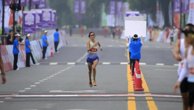 “最快女护士”张水华宣布参加东极马拉松 全马挑战再启程