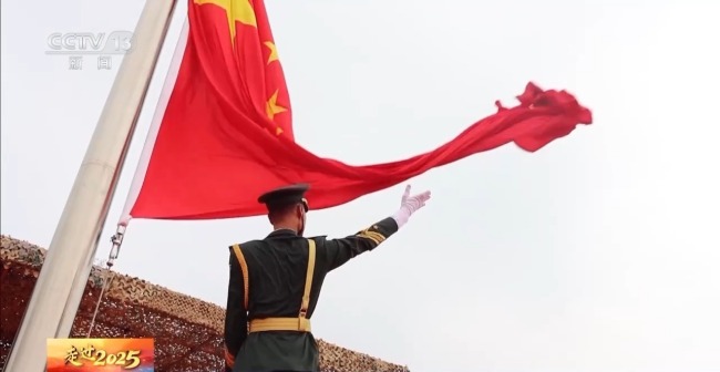 张威：守护国旗就是对祖国最好的告白 荣耀背后的辛勤付出