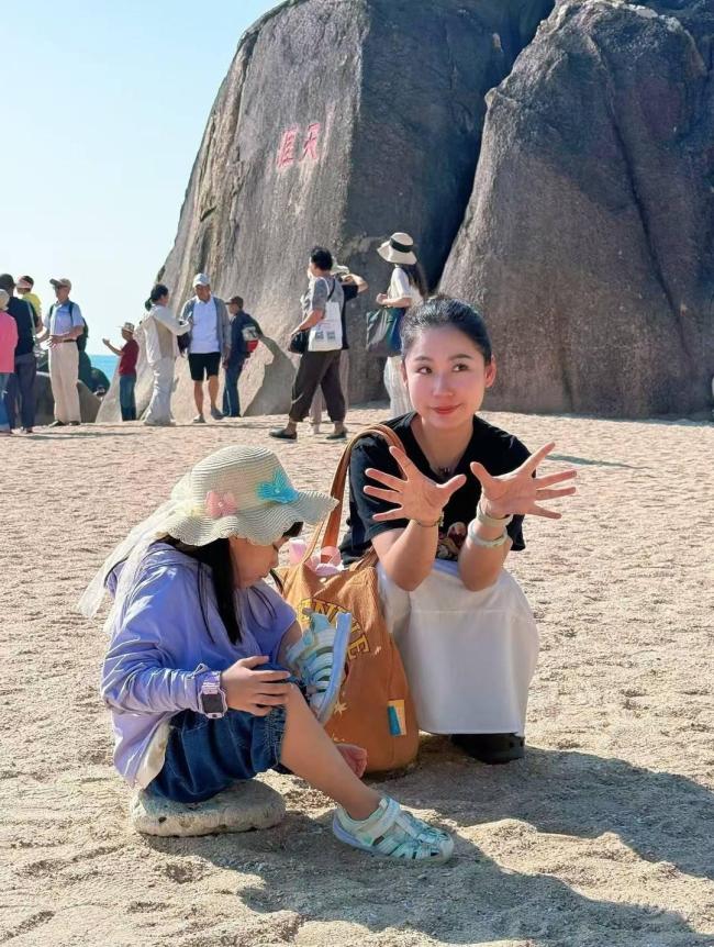 海南封关后首个假期三亚入境客增5倍