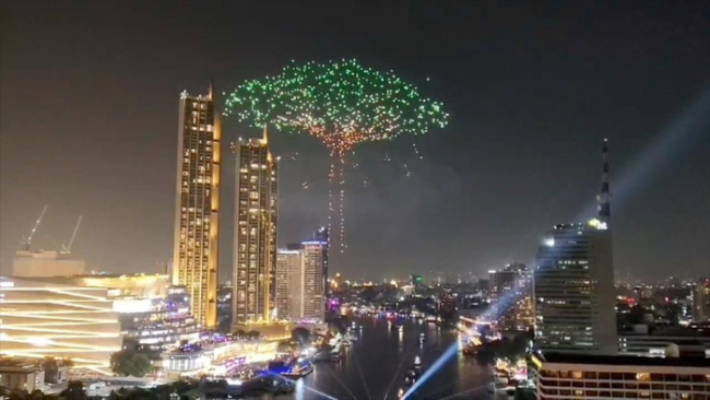 全球多地烟花秀喜迎2026 璀璨夜空共庆新年