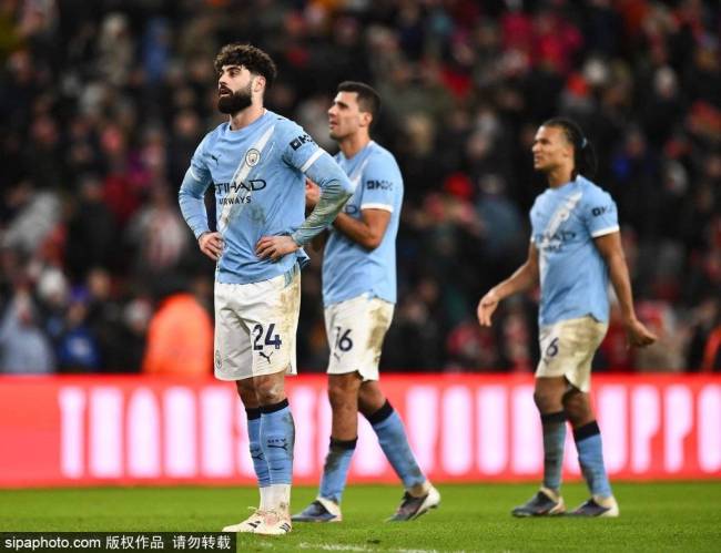 进了就是五佳球!格瓦迪奥尔高难度脚后跟打门 皮球击中立柱后弹出