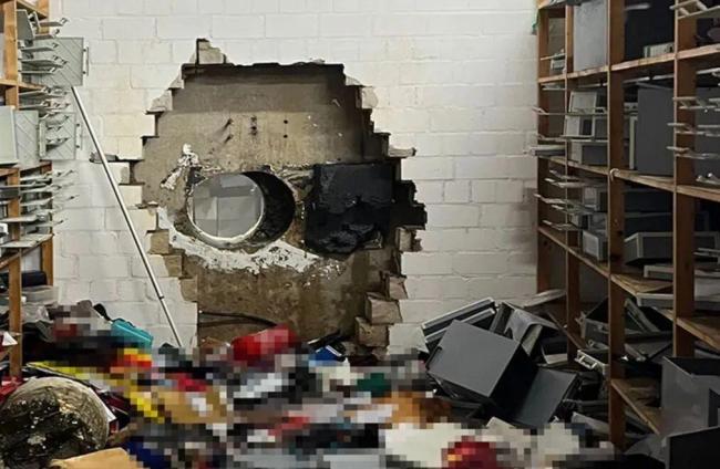 德国银行遭钻孔入室盗窃，金库巨额财物失窃震动社区