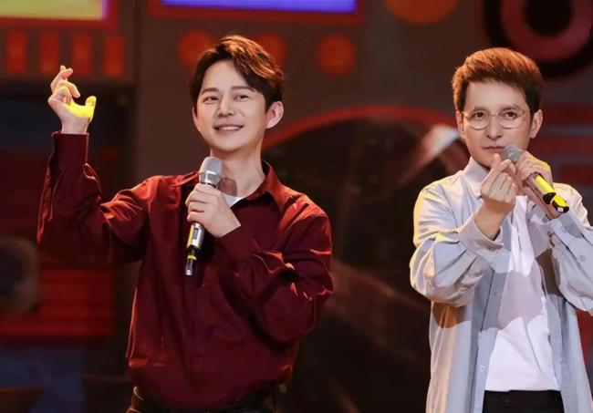 李维嘉跨年夜哭是因为想谢娜了 重逢泪目引爆热搜