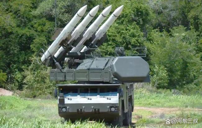 美军空袭，总统被抓，美国为何选择委内瑞拉？2分钟解读 特种部队突袭成功