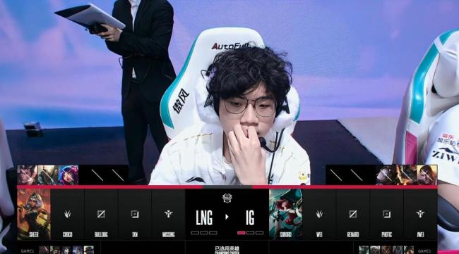 IG失去TheShy后逆袭夺冠,Rookie崭露头角,WEI封神表现,德杯黑马崛起之路
