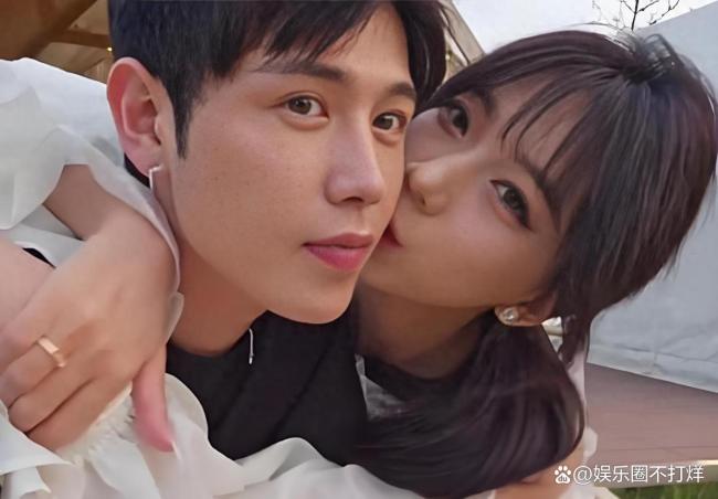 loveissoap说童锦程妈妈骗自己,并诱导其先删除聊天记录,试图销毁其“拒绝认子、辱骂胎儿”的证据