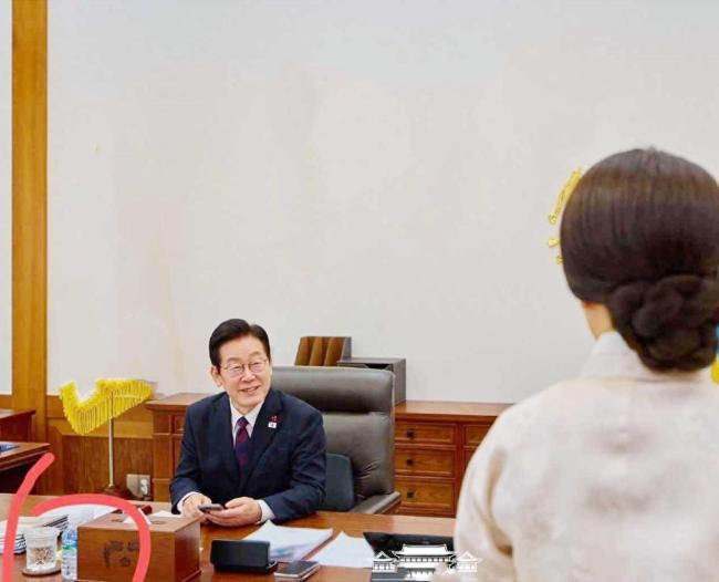 李在明夫人在北京亲手做年糕饺子汤 贤淑品性传递温情