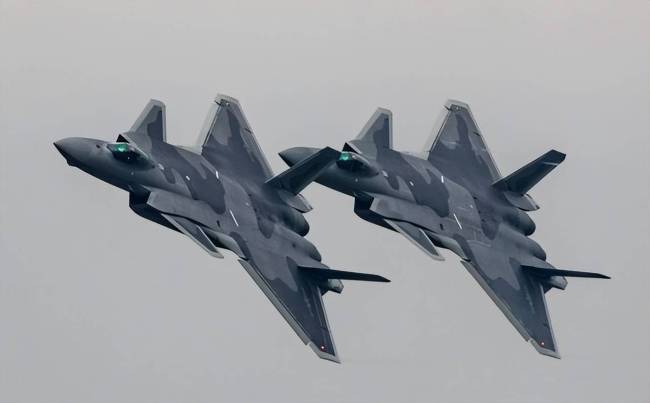 日本未能确认的两架战斗机是歼-20吗 中国空军实力超预期