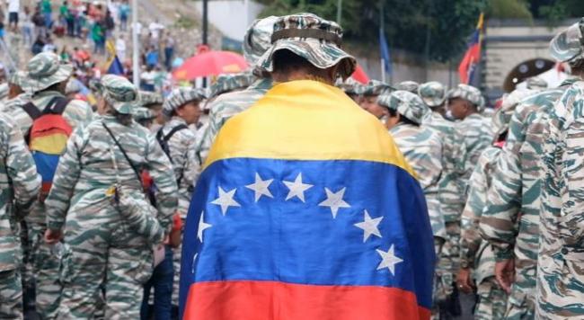 马杜罗被送纽约 遭公开羞辱 美国无视国际法