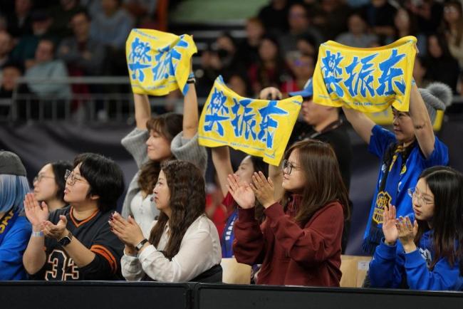 媒体评樊振东留洋首冠的意义 特别时刻的胜利