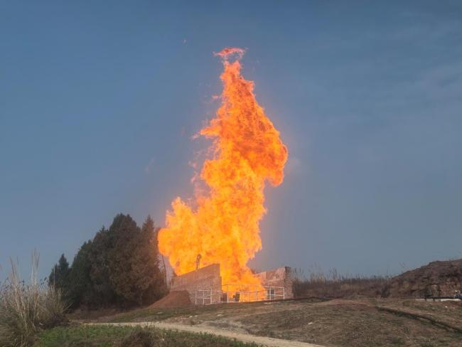 西南油气田新年首口百万方气井诞生