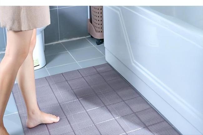 医生:冬天洗澡洗太久很危险 警惕心血管风险