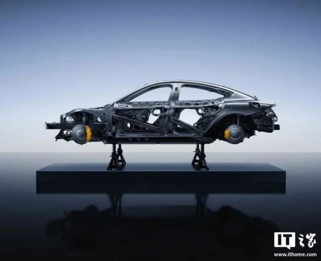 雷军回应新一代SU7外观为何基本不改 安全与配置全面升级