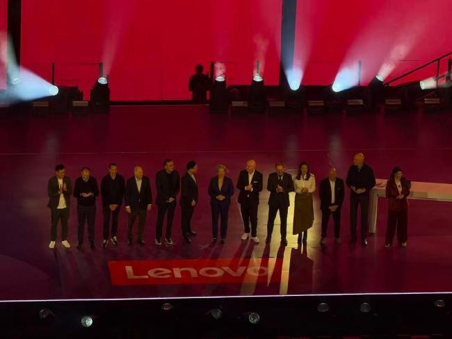 联想一次集齐四大芯片巨头CEO 共绘AI算力新蓝图