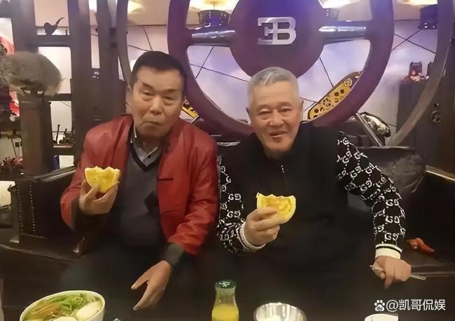 何庆魁晓示新恋情 晚年再觅伴侣激勉争议