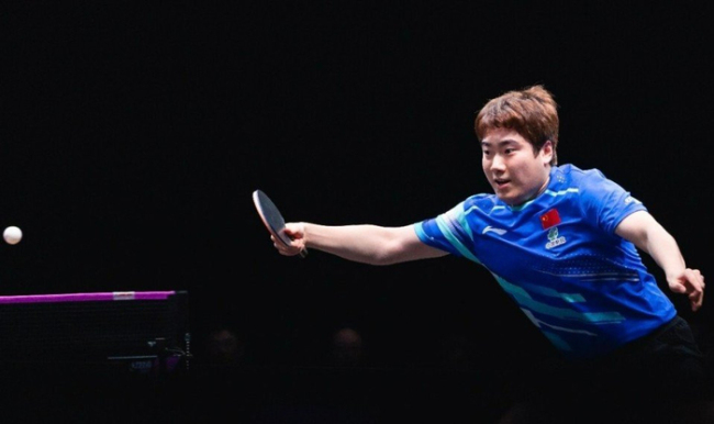 林诗栋4比2梁靖崑晋级多哈赛四强 国乒内战激烈对决
