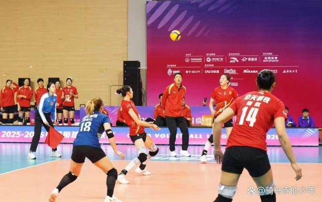 一边倒！江苏女排3-0河南赢在哪？吴梦洁摧城拔寨，段梦可双拳难敌四手 江苏多点开花胜出