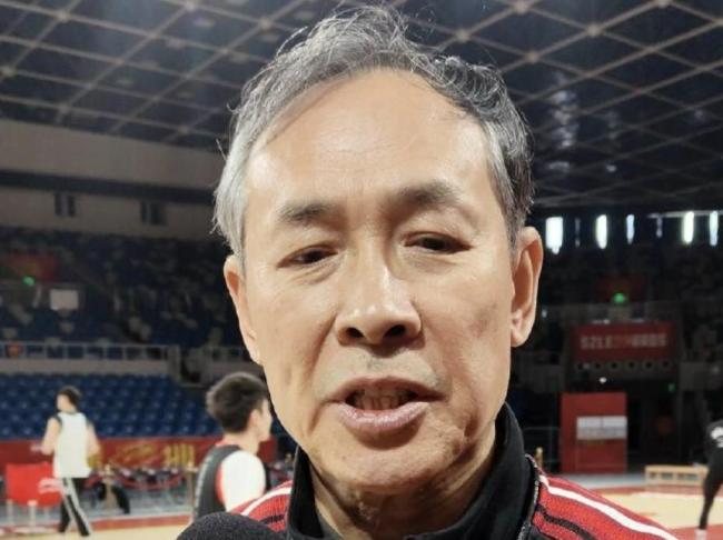 许利民:要从上一场的失利中总结调整;会考虑给贝利时间 备战深圳面临挑战