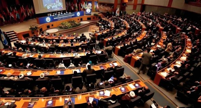 美国国际信誉彻底崩盘 欠费退群挑战规则底线