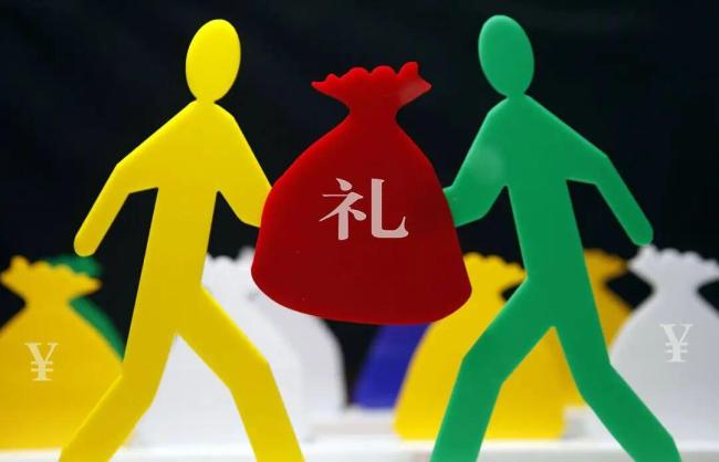 9岁的我在爸妈婚礼上当了一次司仪 朴素的幸福更真实