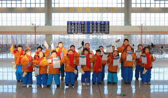 小砂糖橘和雾凇宝贝同框了 冬日记忆共绘美好