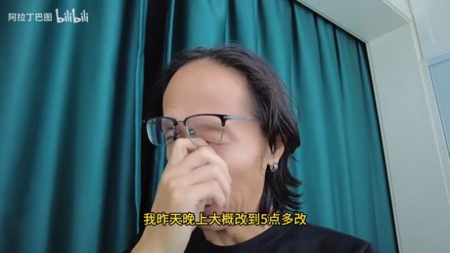 首月赚了6万：中年大叔的“人生逆袭”，竟然是靠做AI游戏？ 从失业到月入六万的转变