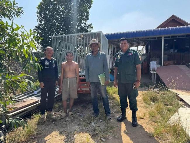 柬埔寨街头“狗笼运活人”视频疯传 真相揭秘