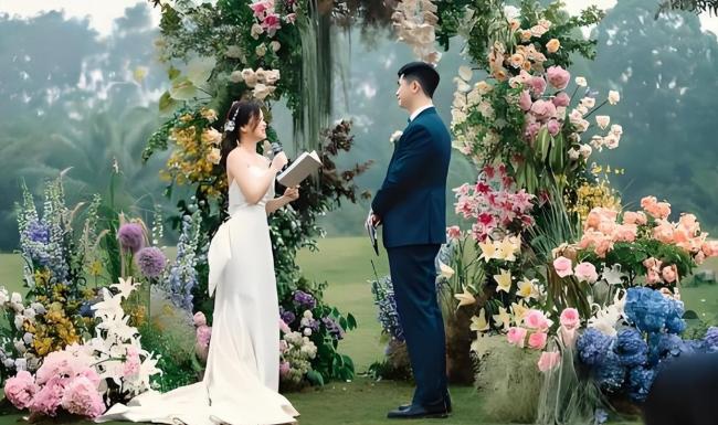 9岁的我在爸妈婚礼上当了一次司仪 朴素的幸福更真实