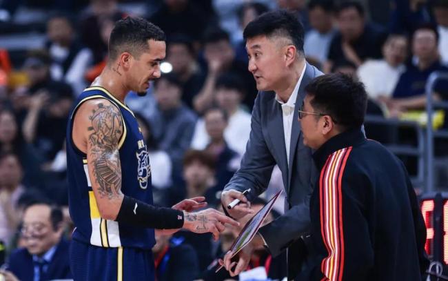 广东挑战同曦 广东冲击三连胜 外援优势明显