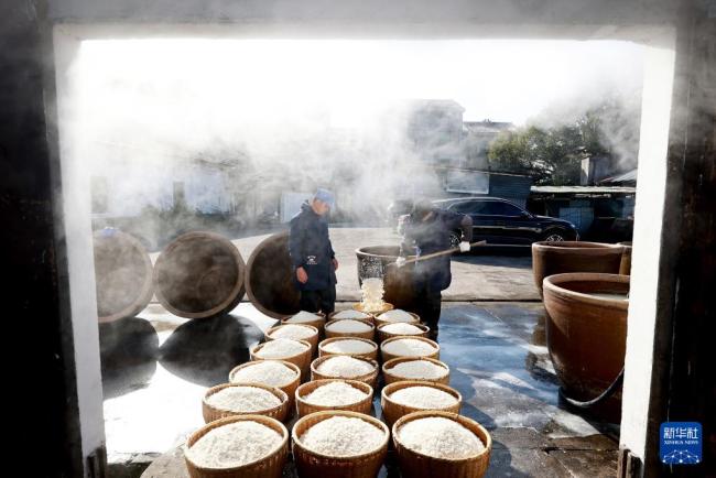 “三九”各地烟火气浓 寒冬里的温暖景象
