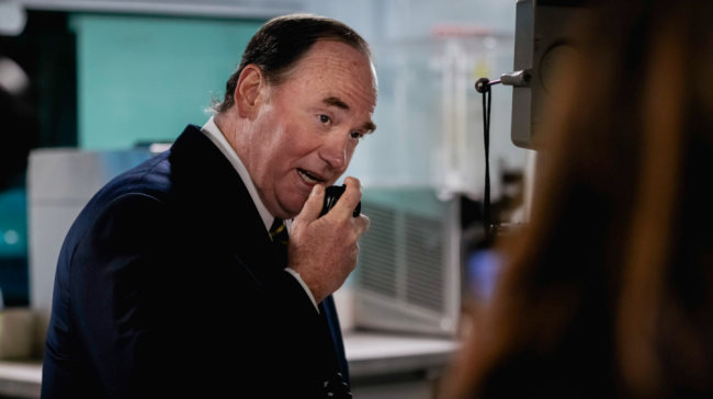 美海军部长焦虑：中美对比，1亿VS1300万