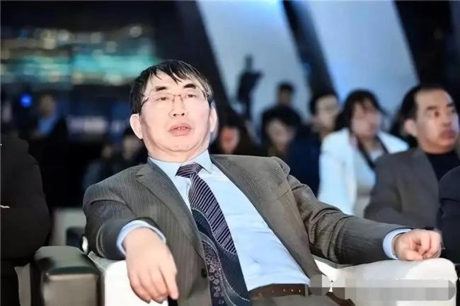 棋圣酒事：早年人送绰号“四斤哥” 国足出线开孤品茅台被骗走酒瓶 酒局中的豪情与遗憾