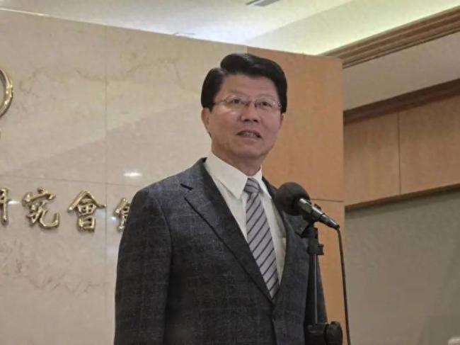 陈亭妃称要连赢6次 谢龙介回应