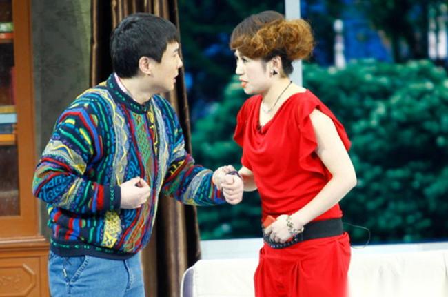 秦海璐沈腾凤凰传奇等现身央视大楼 春晚彩排引期待