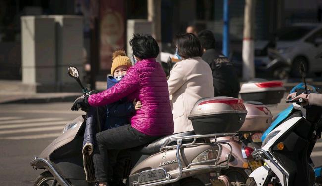 电动车都出来上班了 女性通勤新遴荐