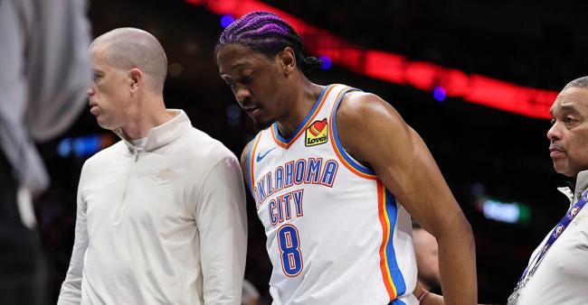 曝杰威疑似遭遇右腿筋拉伤 五连胜遭终结