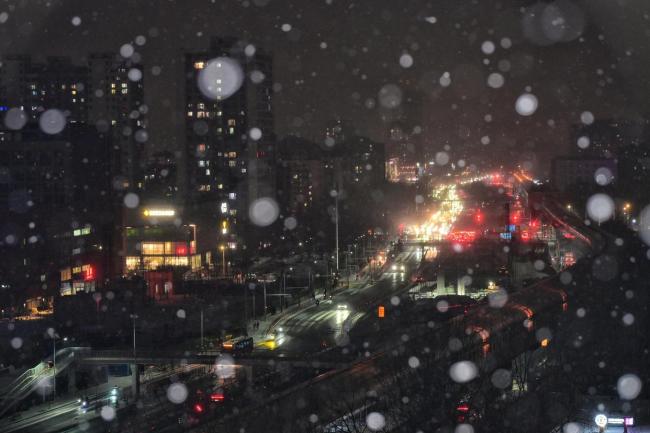气象部门回应北京鹅毛大雪 回流降雪揭秘