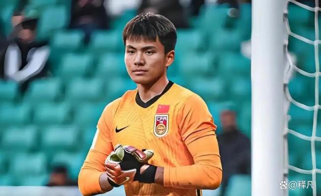 坚如磐石一夫当关!U23国门李昊:扑出了万千球迷久违的眼泪与热血 手套王人扑烂了