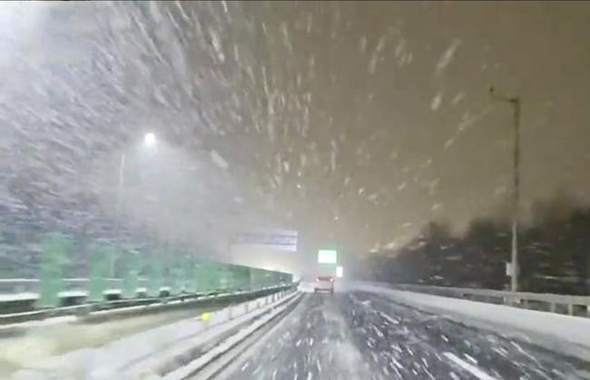 为何北京下鹅毛雪济南下冰针雪 温度湿度造就奇景