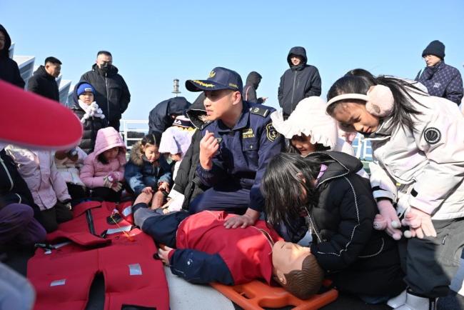 海巡11轮新年首次开放 点燃航海梦想