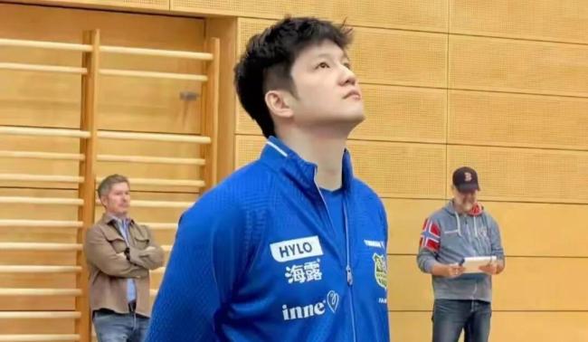 樊振东莫雷加德对练 乒坛焦点首秀