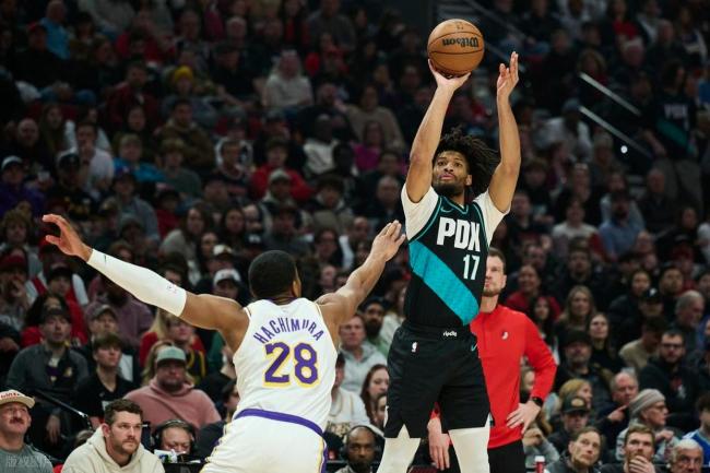 设备者驯顺湖东谈主 詹姆斯单核难挽败局