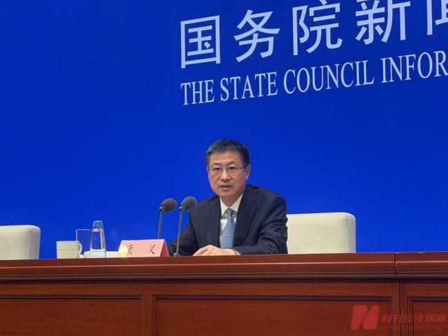 我国每百户家庭家用汽车数量